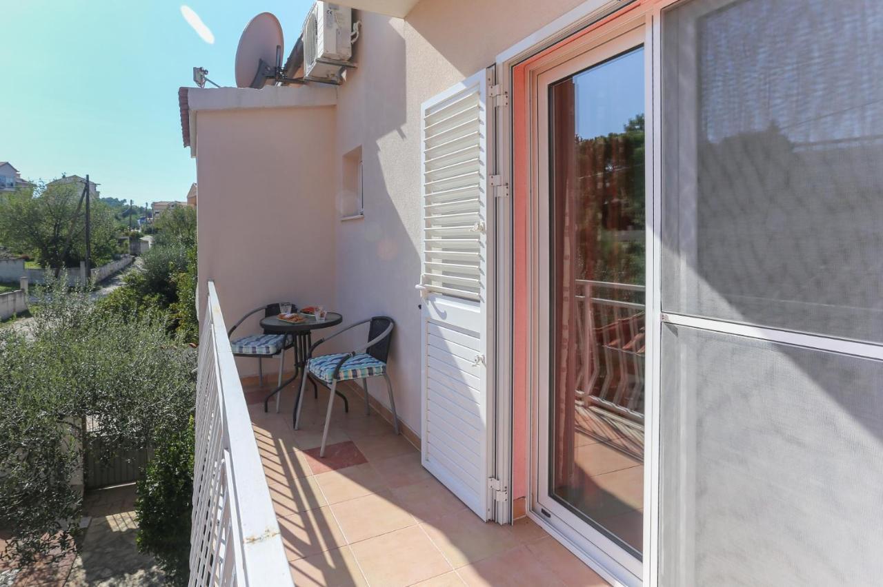 Casa Zorana-Alba Apartments Trogir Exterior foto